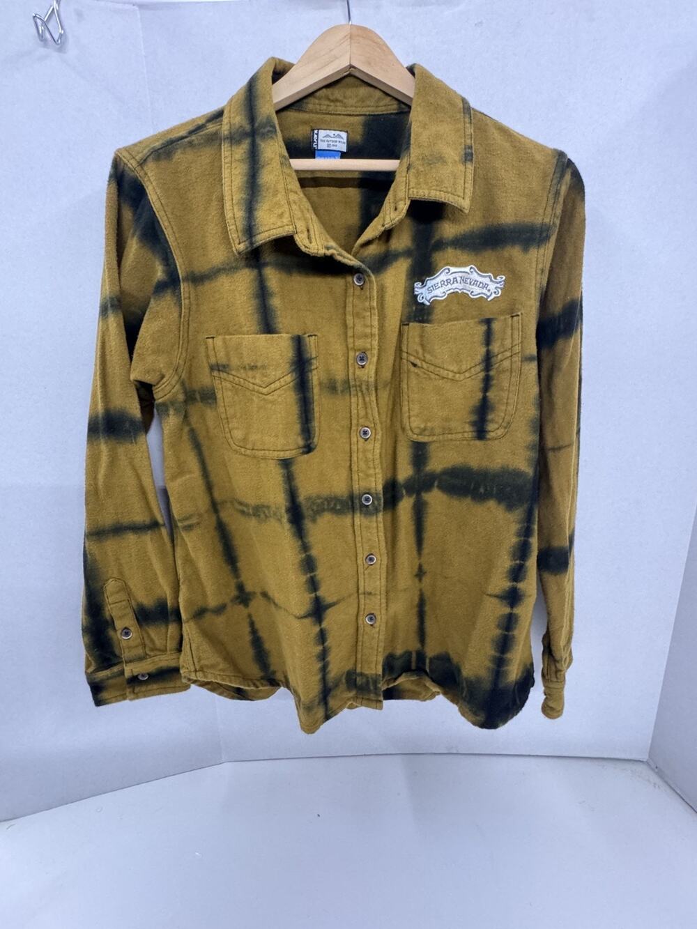 Women's Kavu Tie-Dye Flannel Sierra Nevada Brewery Size M Green